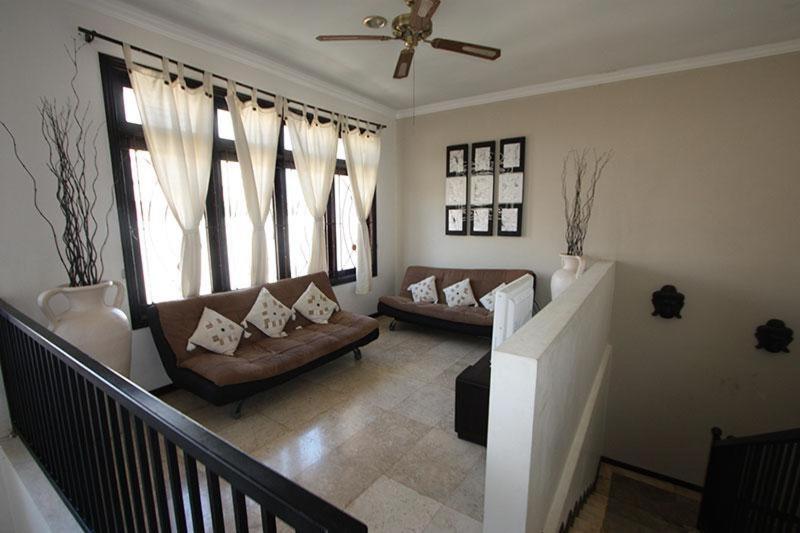 Indah Kuta Royal - Private Pool - Optic Fiber High Speed Internet Villa